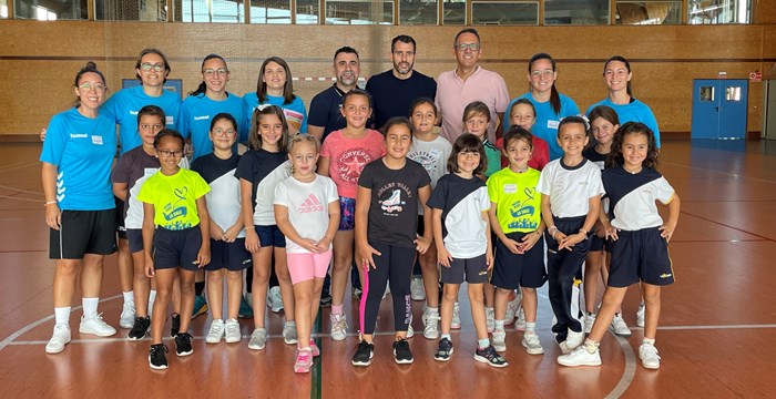 Más de 150 niñas participan en el programa UEFA PLAYMAKERS en Tenerife