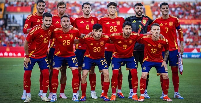 Ayoze y Pedri, titulares con la Selección Española ante Andorra